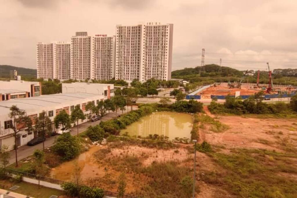 Hzb301-Selfcheck-In-Wi-Fi- Netflix- Parking- Pool-2 Bedroom- Klia, 7099 Sepang Buitenkant foto